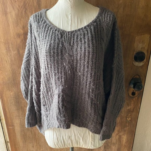 UNIF X URBAN OUTFITTERS Hi Lo CABLE KNIT SWEATER S - Picture 1 of 7